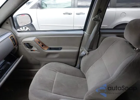 2001 Jeep Grand Cherokee Laredo z USA, uszkodzony, nr VIN 1J4GX48S31C516578